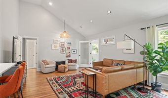 160 Crestview Cir, Athens, GA 30606