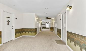 2 Gray Coach Ln 210, Cranston, RI 02921