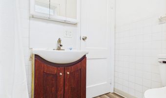 139 E 36th St, Anderson, IN 46013