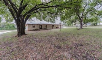 409 S Hubbard St, Alvord, TX 76225