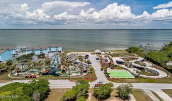 223 Hoffman Beach Rd, Salter Path, NC 28512