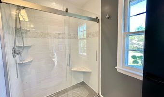 17821 POND Rd, Ashton, MD 20861