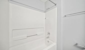 2839 Beal Dr, Columbus, OH 43232