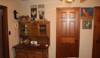 612 N 4th St, Arma, KS 66712