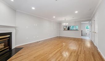 3004 S GLEBE Rd, Arlington, VA 22206
