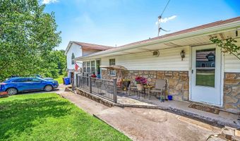 958 W Hunt Rd, Alcoa, TN 37701