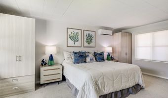 977 Makaiwa St, Honolulu, HI 96816