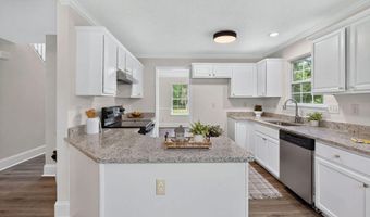 1209 Waterford Green Dr, Apex, NC 27502