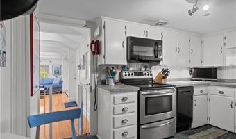 718 Bellevue Ave 5, Newport, RI 02840