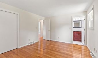 21 Cherokee Rd, Acton, MA 01720
