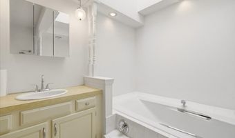 1062 Shady Ln, Ashland, OH 44805