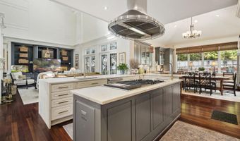5823 GOLDSBORO Rd, Bethesda, MD 20817