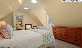 140 Library Ln, Banner Elk, NC 28604