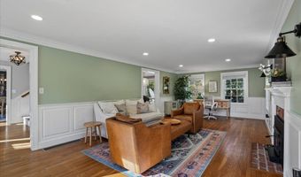 18 Hawk Dr, Bedford, NH 03110