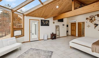 141 Lakewood Dr, Alton, NH 03810