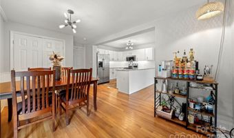 3725 Sudbury Rd, Charlotte, NC 28205