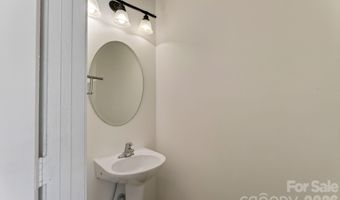 649 Raphael Pl, Charlotte, NC 28205