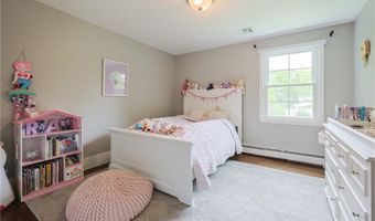 215 Adirondack Dr, East Greenwich, RI 02818