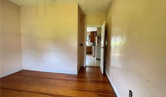 66 Sherry Ave, Bristol, RI 02809