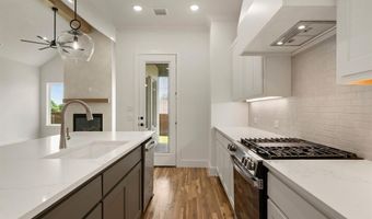 121 Kingfisher Ln, Aledo, TX 76008