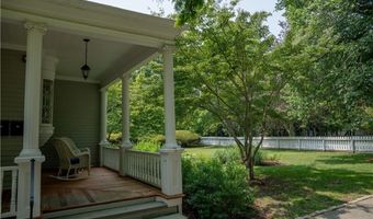 141 Narragansett Ave 2C, Newport, RI 02840