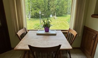 305 Lakeview Dr, Algoma, WI 54201