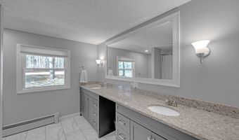 3 Santom St, Auburn, MA 01501
