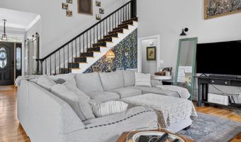 98 ROLLING GREEN Dr, Anniston, AL 36207