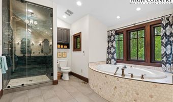 527 Red Tailed Hawk Rd, Banner Elk, NC 28604