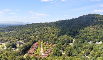 28 Trafalgar Cir, Asheville, NC 28805