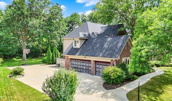 9015 Admirals Pointe Dr, Indianapolis, IN 46236