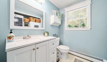 27 Partridge Ln, Chester, NH 03036