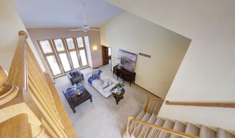 825 Brookside Dr, Ann Arbor, MI 48105