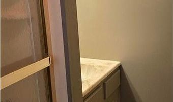 309 5th St SW, Austin, MN 55912