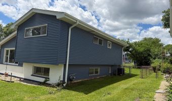 934 S Harvard Ave, Addison, IL 60101