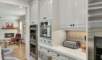 6676 Lemon Leaf Dr, Carlsbad, CA 92011