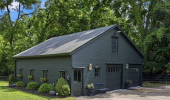 11005 Park Rd, Anchorage, KY 40223