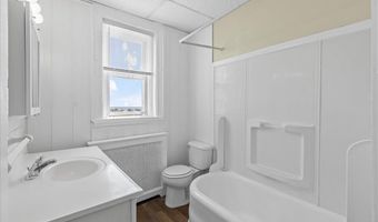 2 S Hartford Ave, Atlantic City, NJ 08401