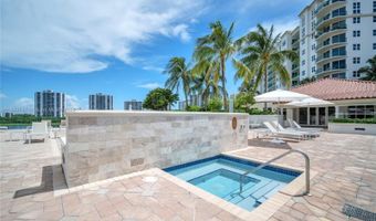 19900 E Country Club Dr 308, Aventura, FL 33180