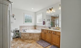109 Cooper Landing Dr, Aydlett, NC 27916