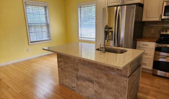 22 Baypath Way, Branford, CT 06405