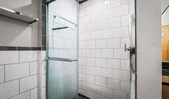 18 E MADISON St 4, Baltimore, MD 21202