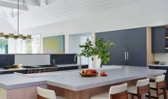 7 Ashwood Ct, Amagansett, NY 11930