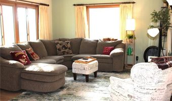 1802 10th Pl NE, Austin, MN 55912