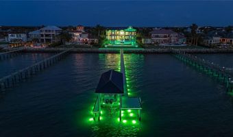 6526 SURFSIDE Blvd, Apollo Beach, FL 33572