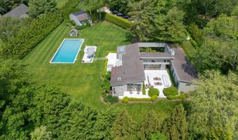 228 Town Ln, Amagansett, NY 11930