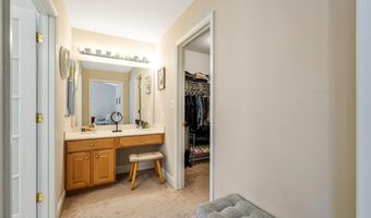 42076 BYRNES VIEW Ter, Aldie, VA 20105