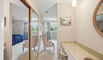 219 W Appletree Ln, Arlington Heights, IL 60004