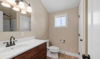 128 N PRAIRIE Ave, Burns, WY 82053