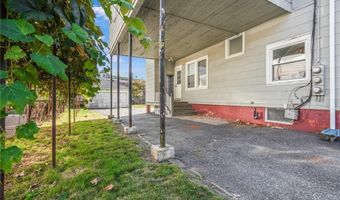 43 Mary Ave, East Providence, RI 02914